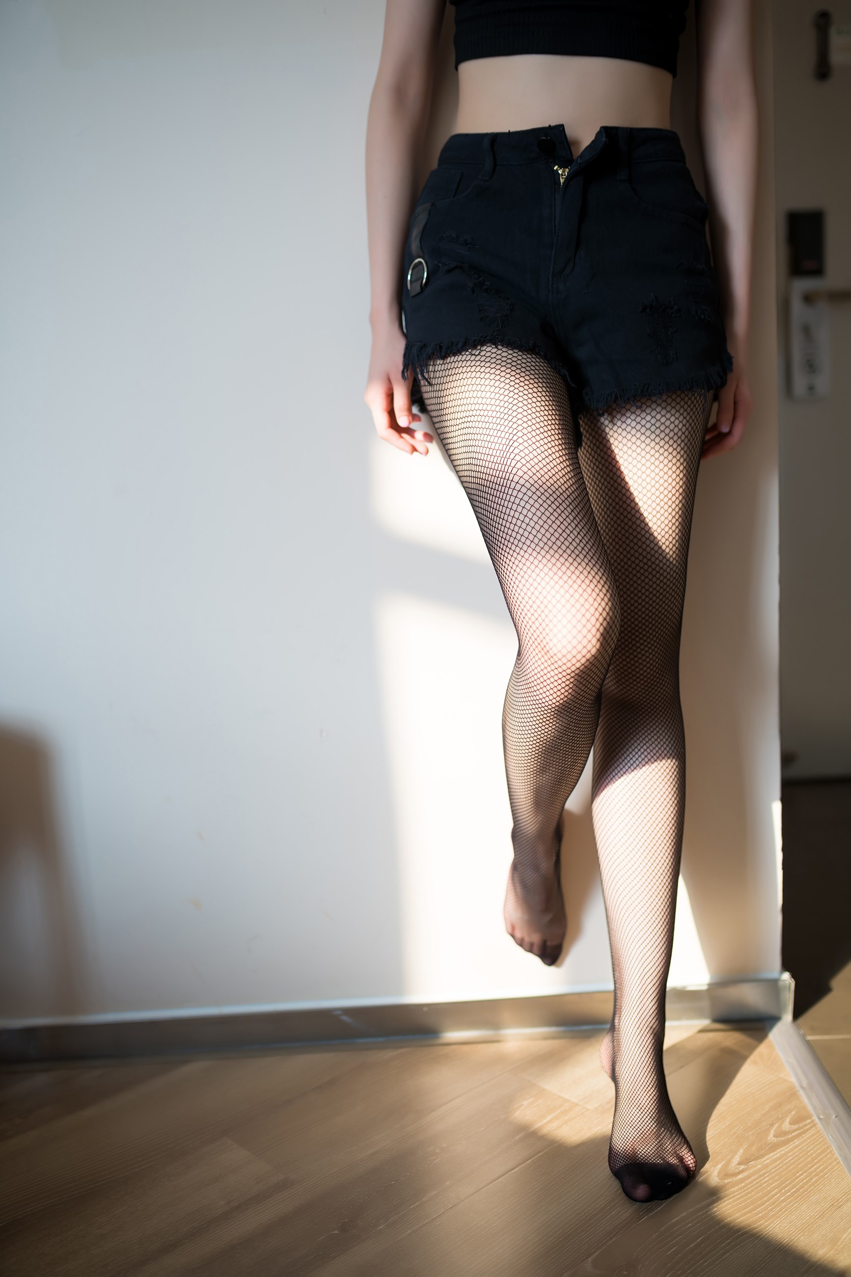 火热直播终极大揭秘追问:91视频全程记录,禁忌夜会与黑料内幕在激情中迸发震撼火花